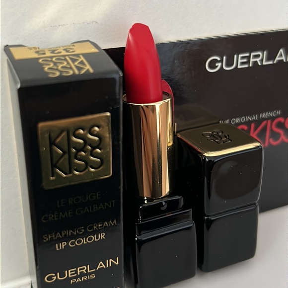 Guerlain Kiss Kiss Lipstick - Picture 2 of 5